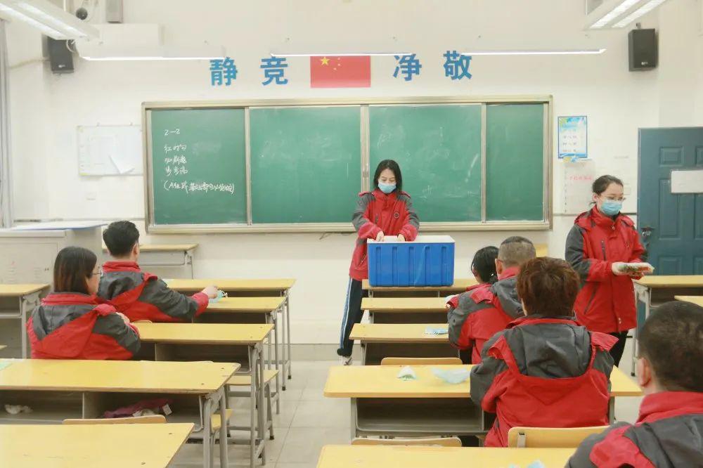 最新疫情开学，自然美景的探索之旅开启